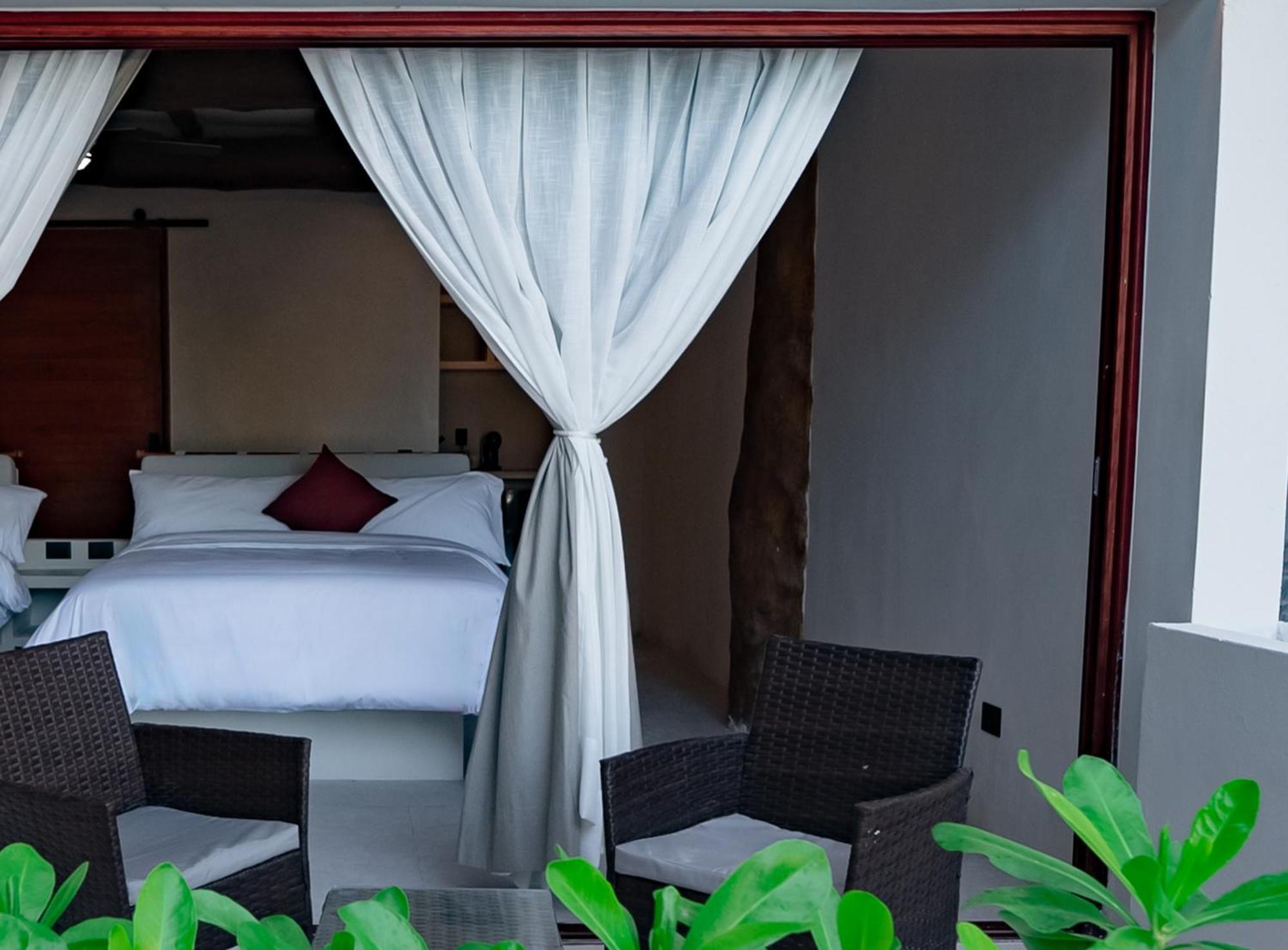 Beach Front Hotel Boutique Dk House Isla Holbox Room photo